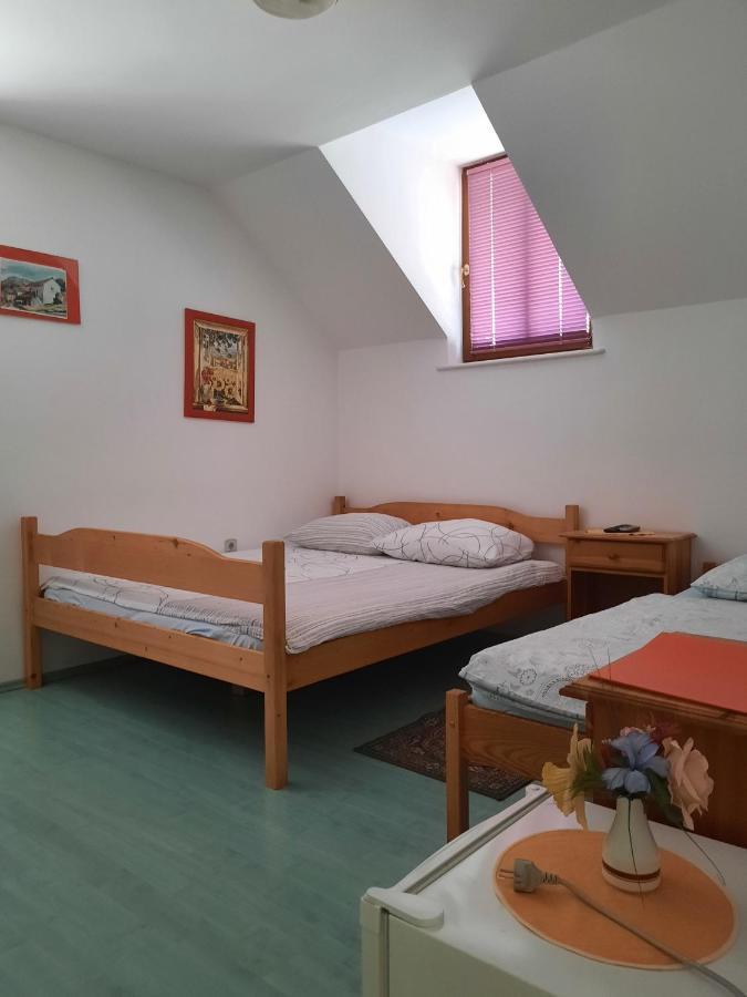 Rooms Cehovin Postojna Luaran gambar